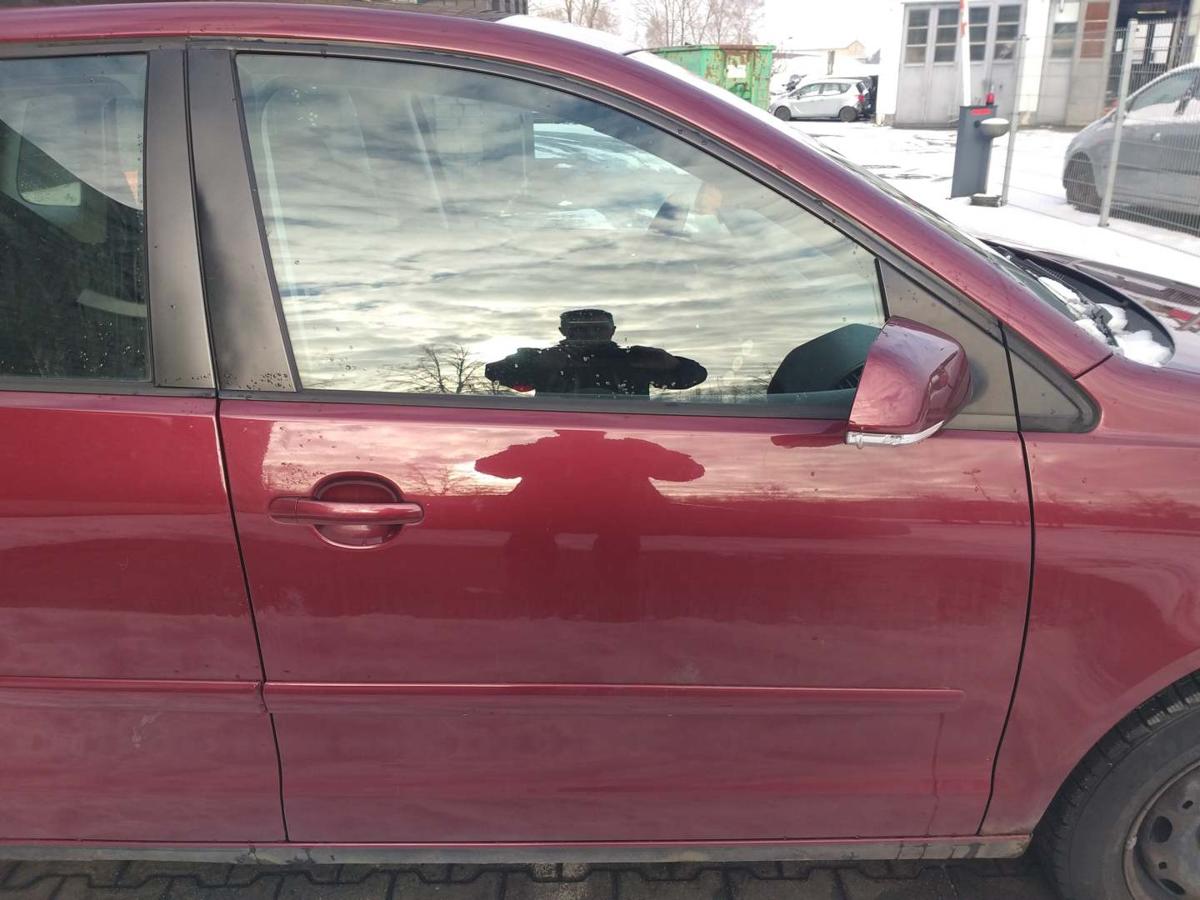 VW Polo 9N3 original T&uuml;r vorn rechts LC3R Winterred 5-T&uuml;rer Rohbau Bj.2005